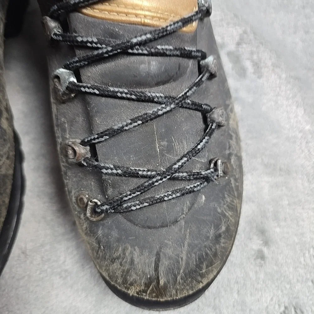 Scarpa Alpha Hard Shell Mountaineering Hiking Boots US Men's 9/10‎